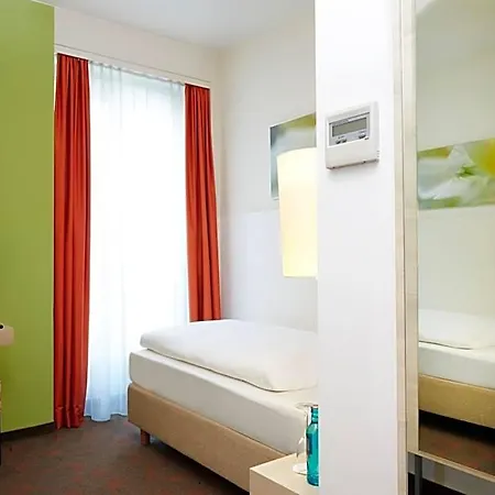 H+ Hotel