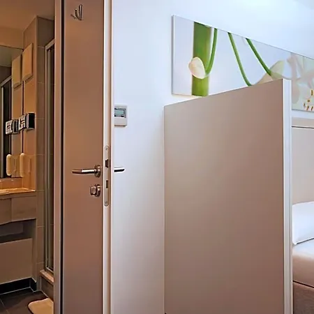 H+ Hotel 4*