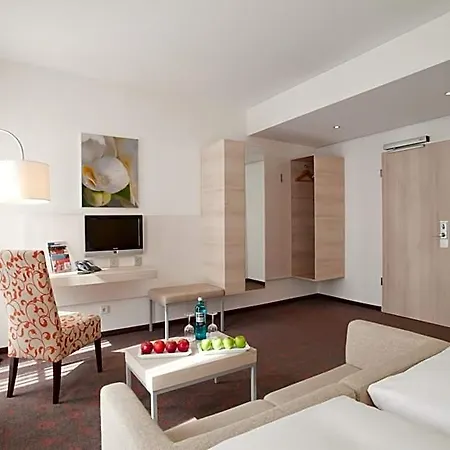 Hotel H+ 4*