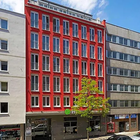 H+ Hotel