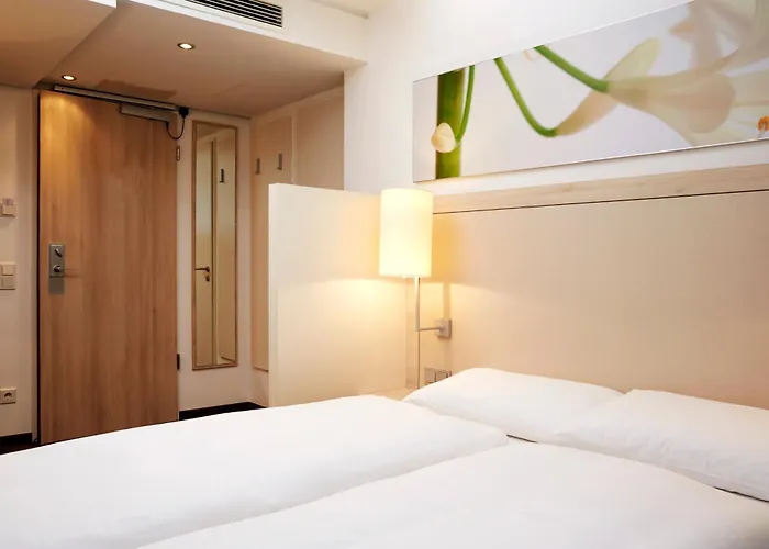 H+ Hotel