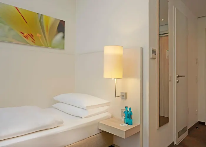 H+ Hotel