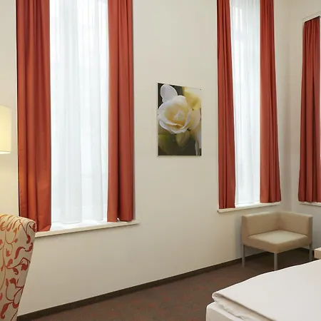 Hotel H+ München
